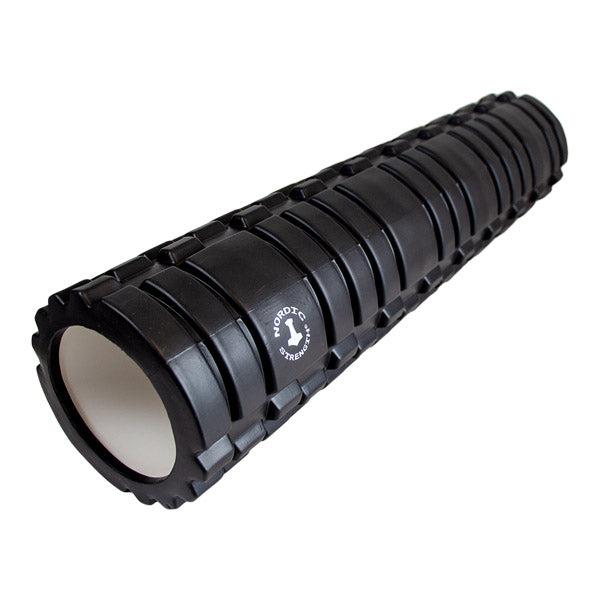 Sort 60 cm lang foam roller med triggerpunkter og hård kerne